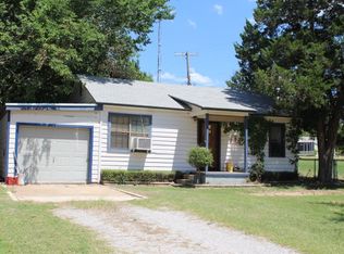 508 N 7th St, Marlow, OK 73055