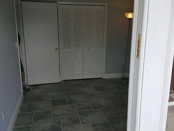 4th image of 10831 Venice Cir