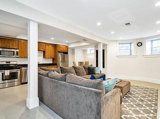 32 Commonwealth Ave FLOOR 1, Chestnut Hill, MA 02467
