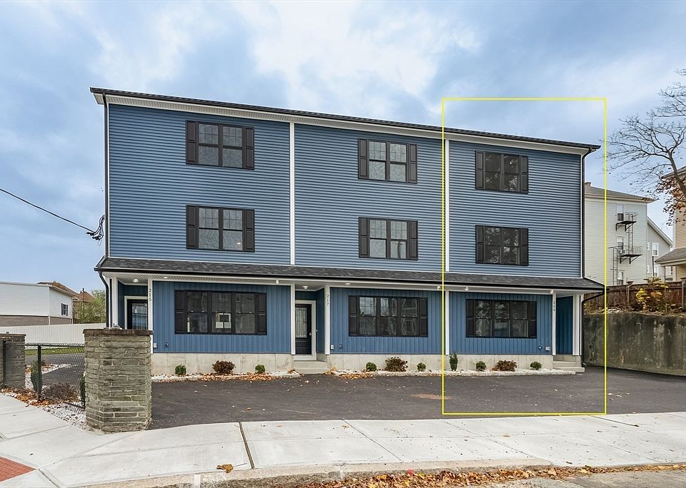 1st image of 219 Earle St #3