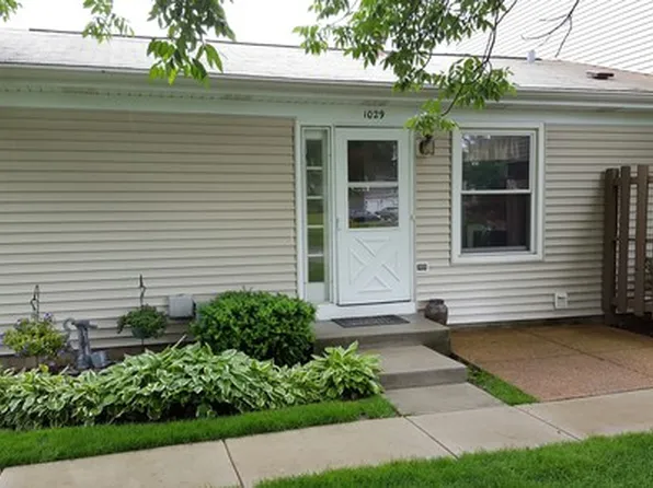 1029 Boston Hbr, Schaumburg, IL 60193