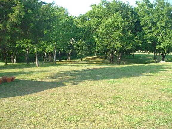 2nd image of 410 NW County Road 2005