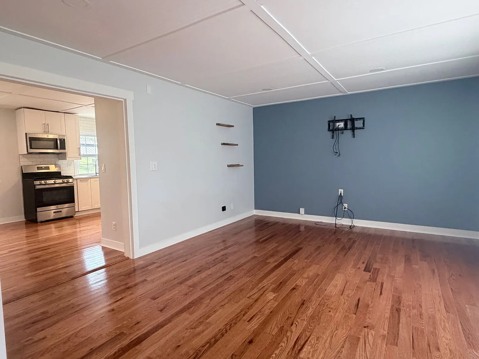 3611 Leonard Spr Rd — Photo 2