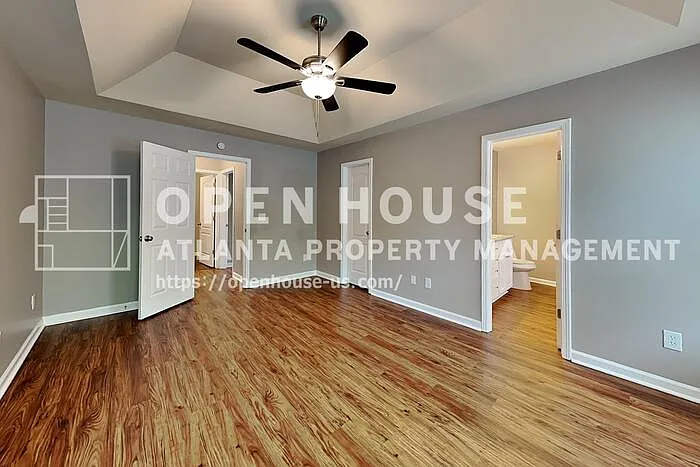6430 Queensdale Dr — Photo 8
