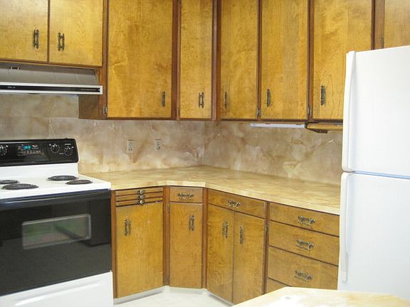 4th image of 3440 Handley Ave