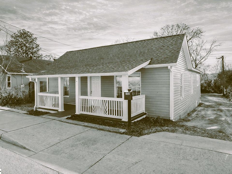 1st image of 103 Sterling St
