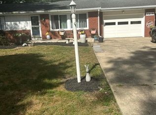 5610 W Pineridge Rd, Muncie, IN 47304