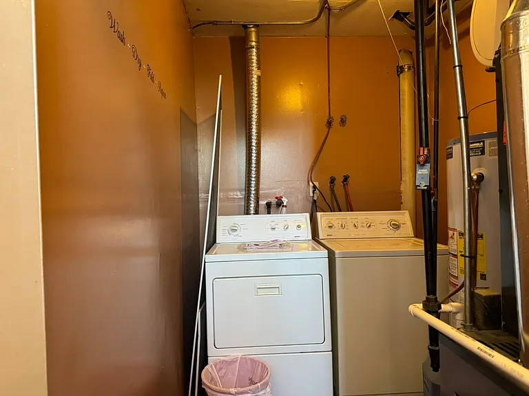 179 Lewiston St #2 — Photo 14