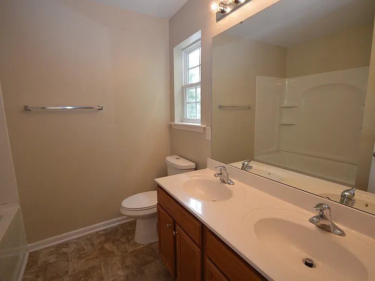 8026 River Watch Ln — Photo 7