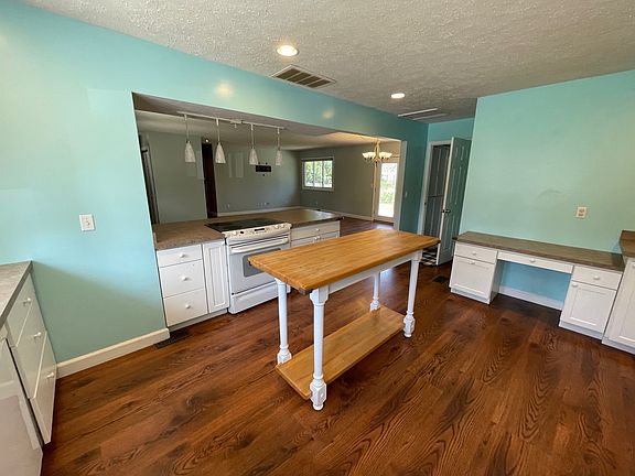 4th image of 3714 N Private Road 450 E