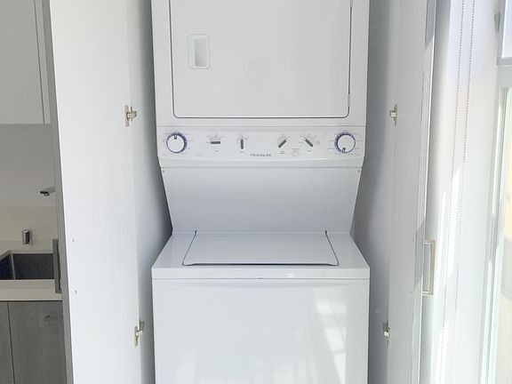 3rd image of 12114 Idaho Ave #1