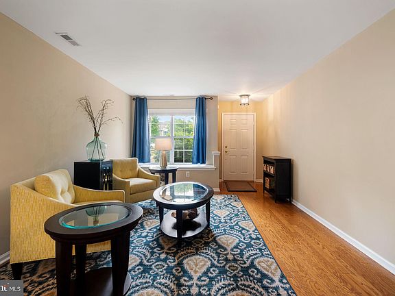 2nd image of 510 Coachwood Ct