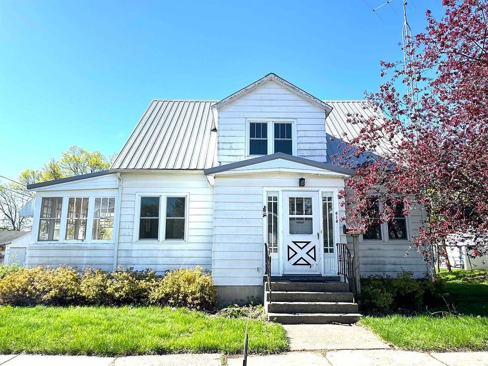1st image of 618 4th St