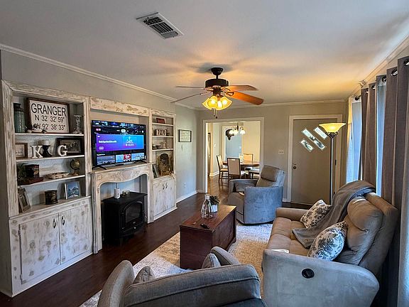 5th image of 218 Huey Ave