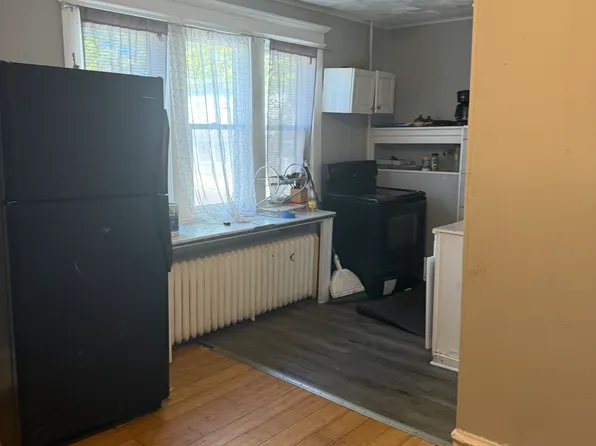 89 E Washington Ave, Pleasantville, NJ