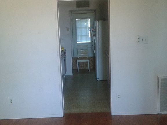 4th image of 1813 Alameda Ave