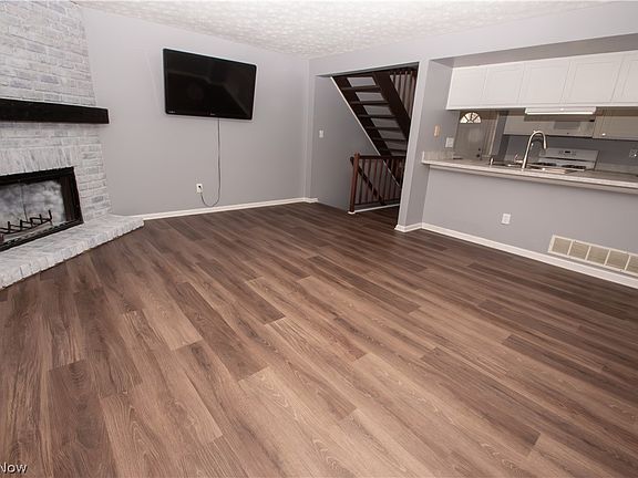 5th image of 1041 Sunhaven Dr