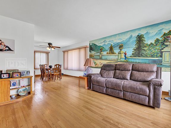 4th image of 1834 N 76th Ct