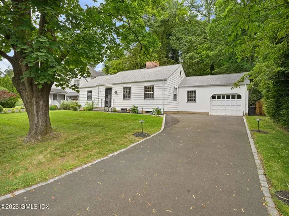 35 Skylark Rd, Greenwich, CT 06830