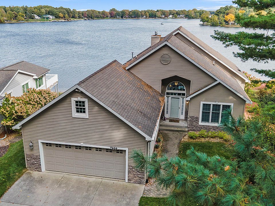 1st image of 7988 Island Ct