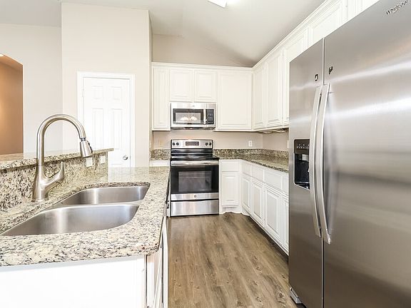 5th image of 9308 Cynthia Ct