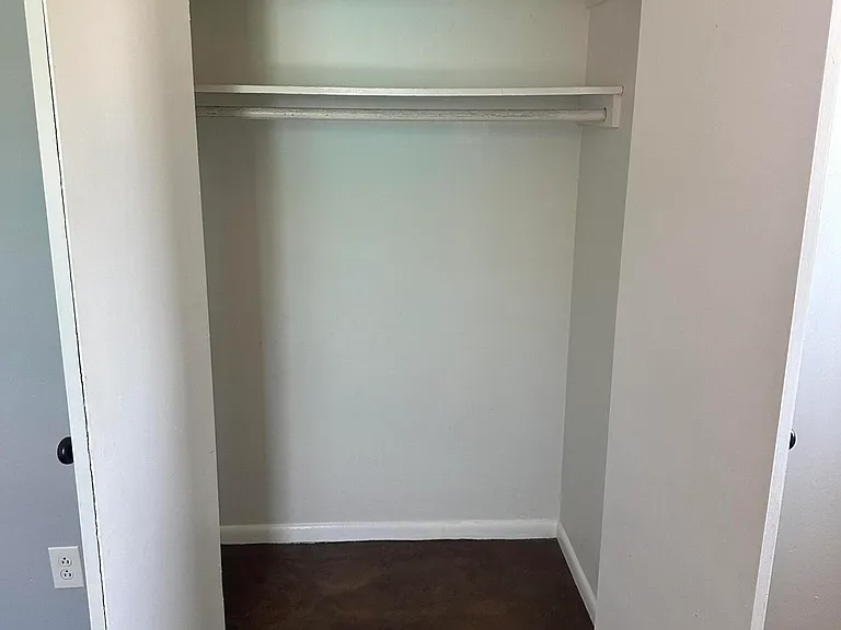 713 Wilkinson Blvd #1 — Photo 31