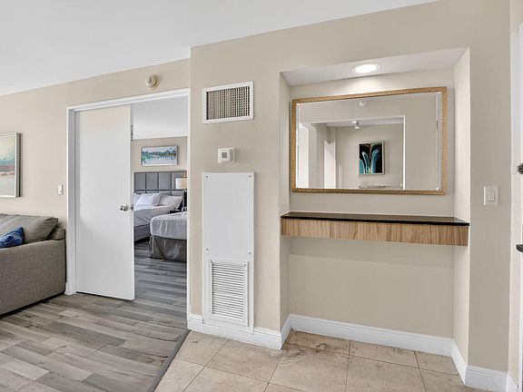 5th image of 2670 E Sunrise Boulevard #320
