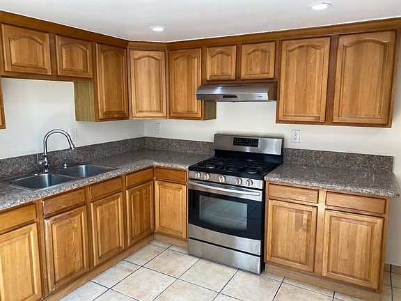 4th image of 3632 45th St APT 2