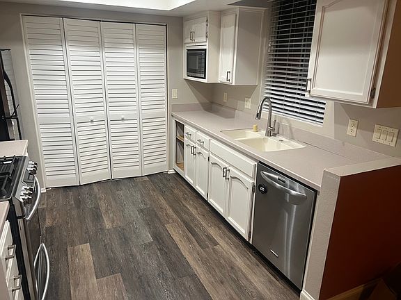 5th image of 4015 Louisiana St