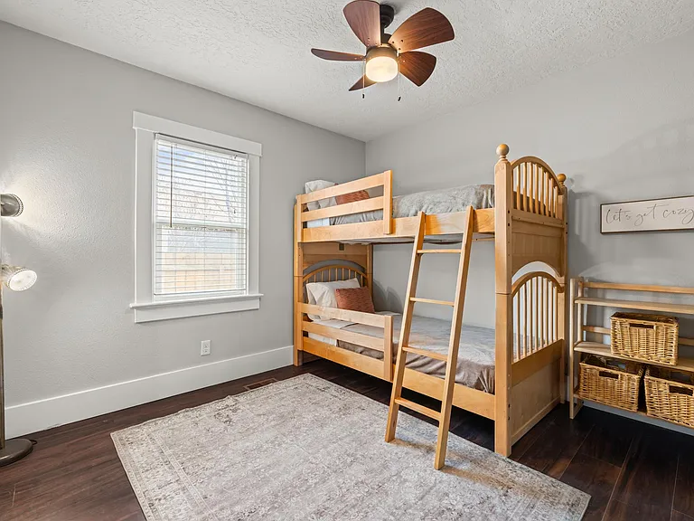 436 E Pine Ave — Photo 19
