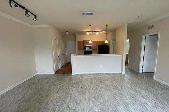 8290 Gate Pkwy W #1110 — Photo 11