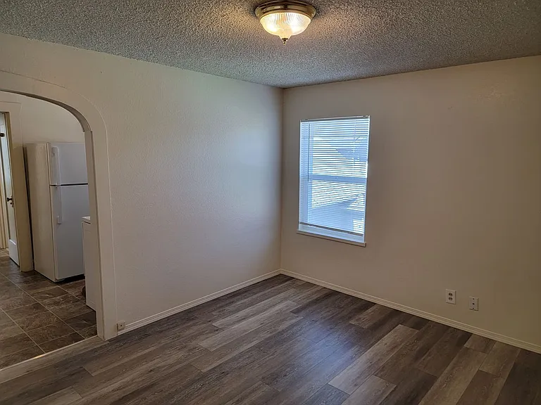 Avondale Apartments — Photo 85