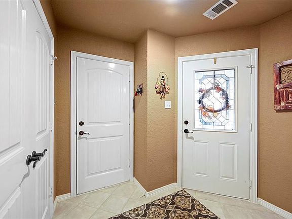 5th image of 104 Cove Place Ct
