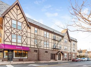 5 Center St APT 10, Chatham, NJ 07928