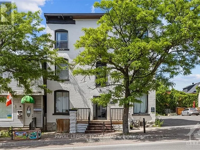 883 Somerset St W #6 — Photo 2