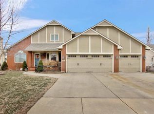 821 S Spring Hollow Dr, Wichita, KS 67230