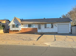 1028 Walker Dr NE, Albuquerque, NM 87112