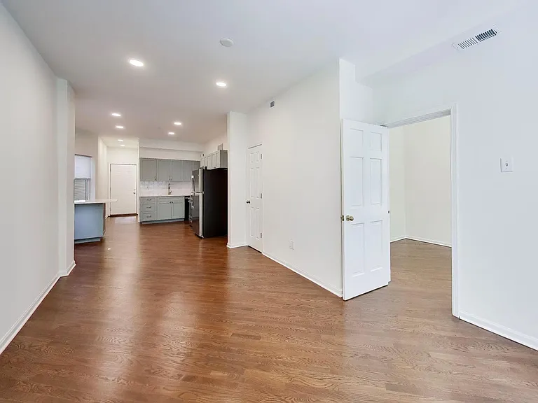 3308 N Racine Ave #2 — Photo 2