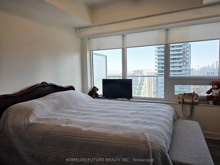 195 Redpath Ave #2410 — Photo 12