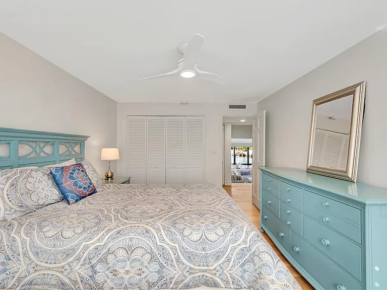 2258 Gulf Shore Blvd N #O1 — Photo 25