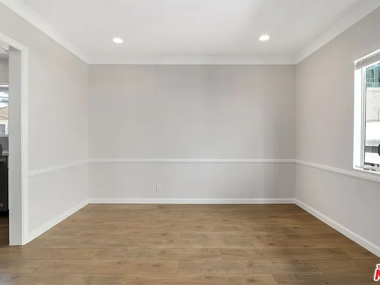 121 S Crescent Dr #C — Photo 3