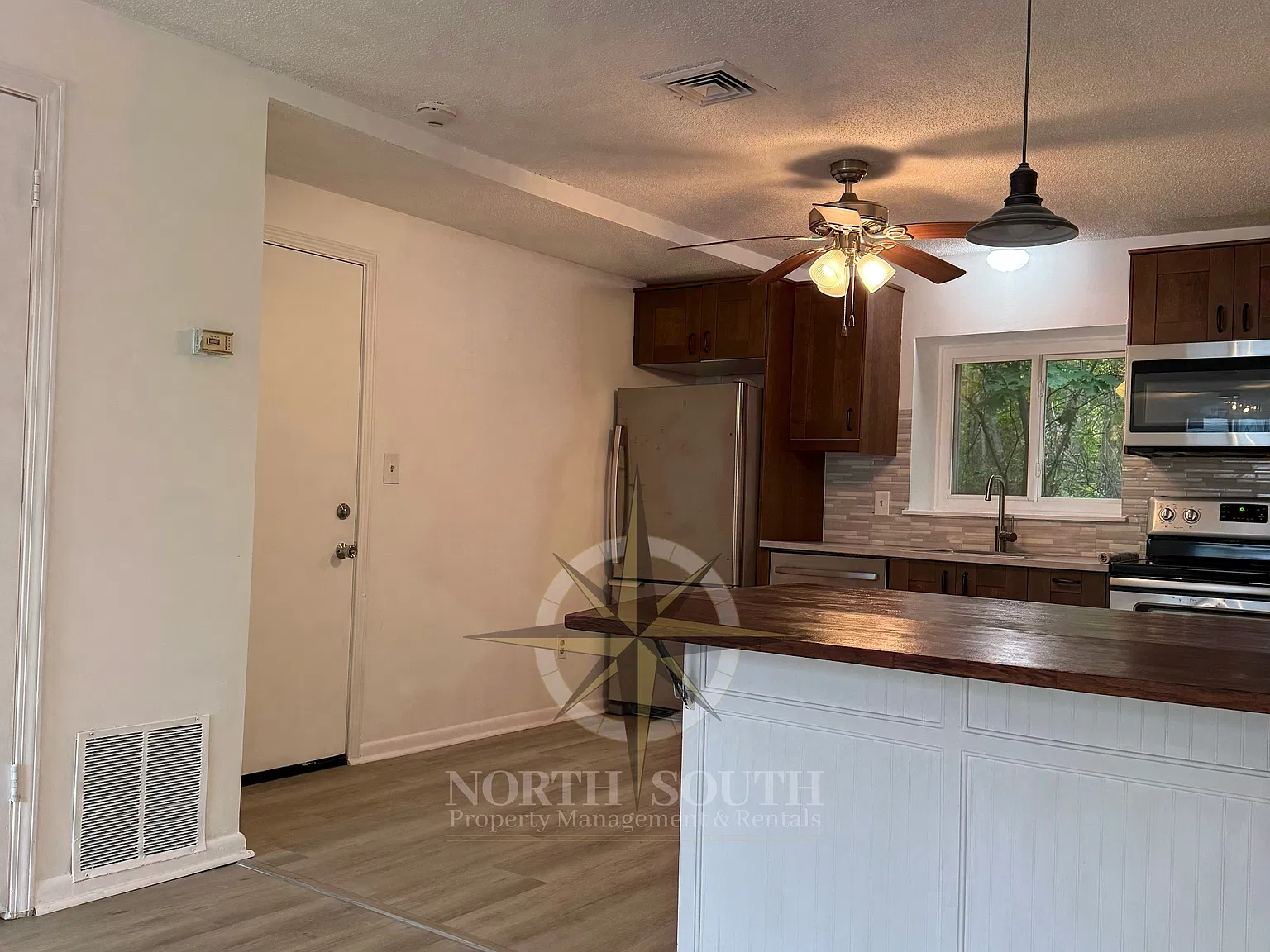 5455 N Main St — Photo 2