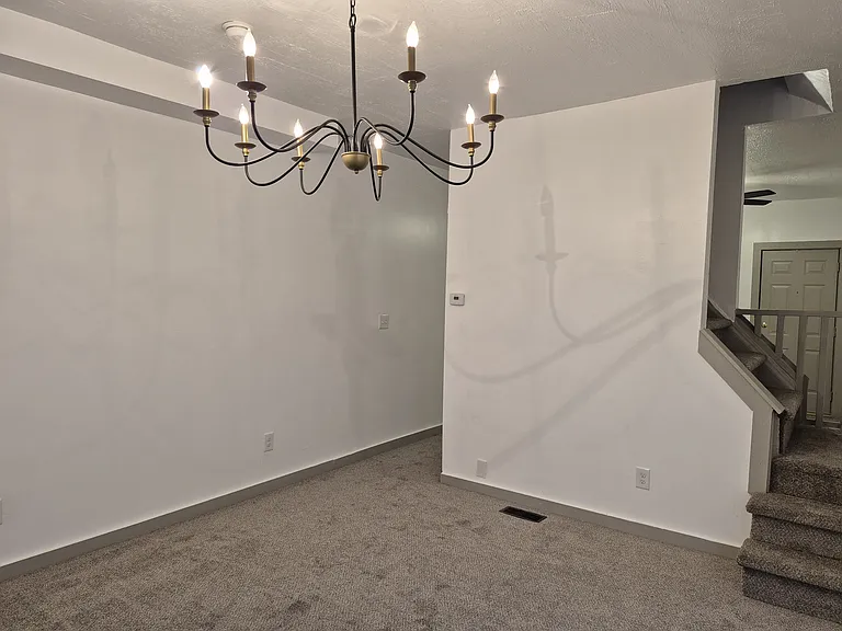 479 E Woodrow Ave — Photo 8
