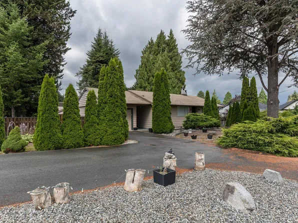 12373 203rd St, Maple Ridge, BC V2X 4W1