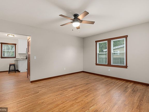 5th image of 2108 Brackett Ave