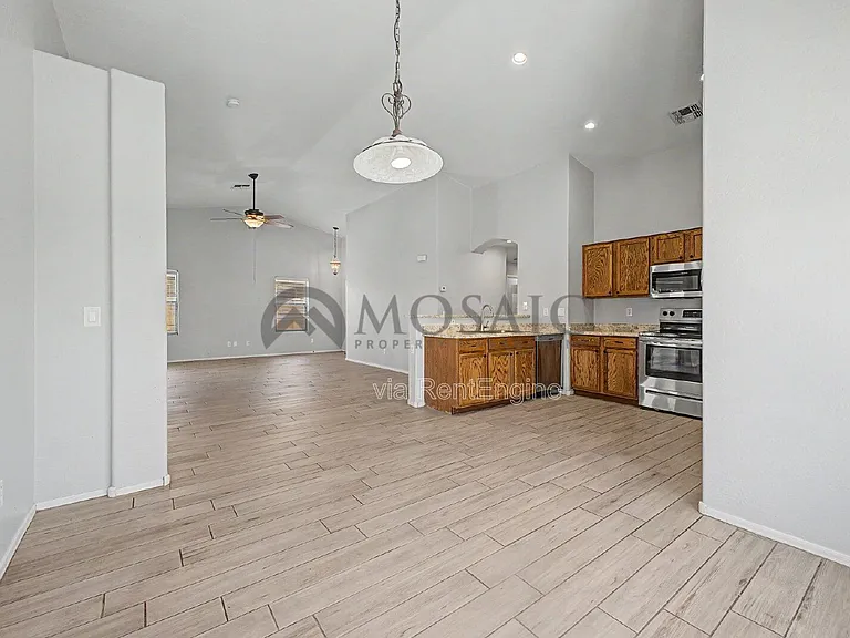 22360 E Via Del Rancho — Photo 13