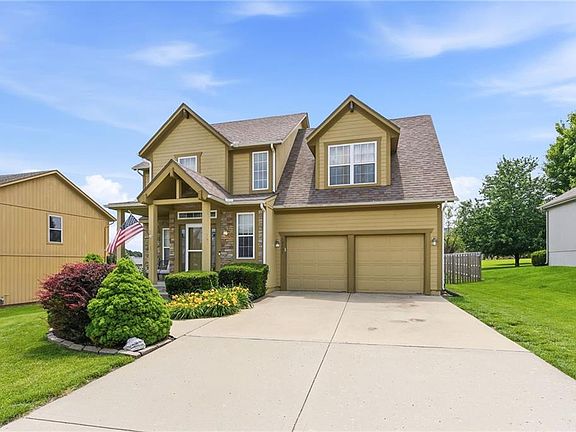 2nd image of 12207 Pebble Beach Dr