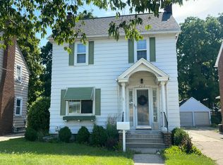 726 N Fairview Ave, Lansing, MI 48912