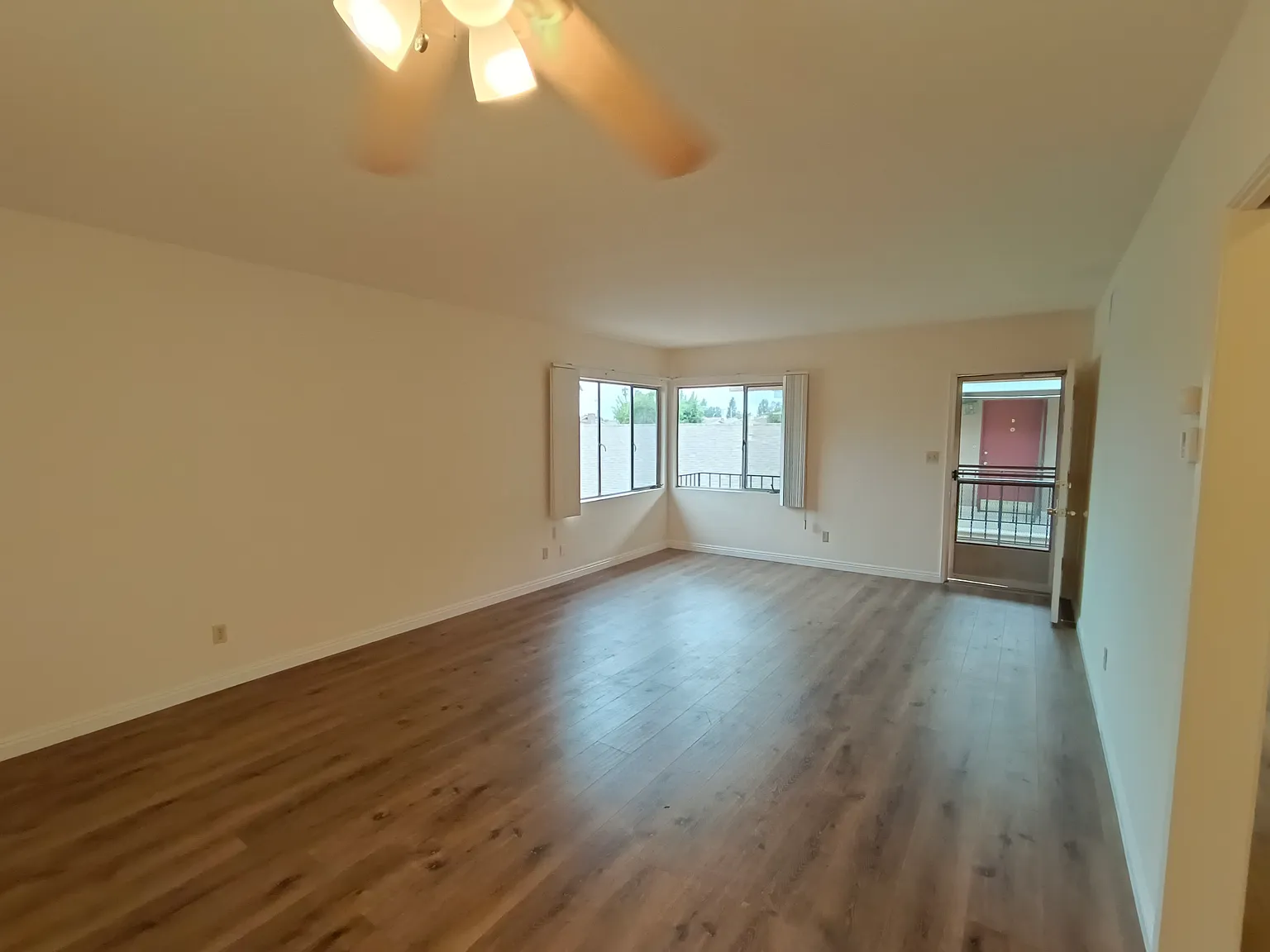 2 bed, $2,300 — Photo 4