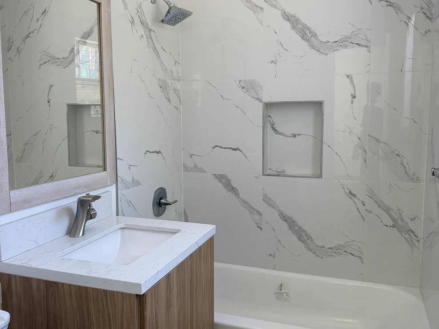 1 bed, 700 sqft, $1,900 — Photo 4